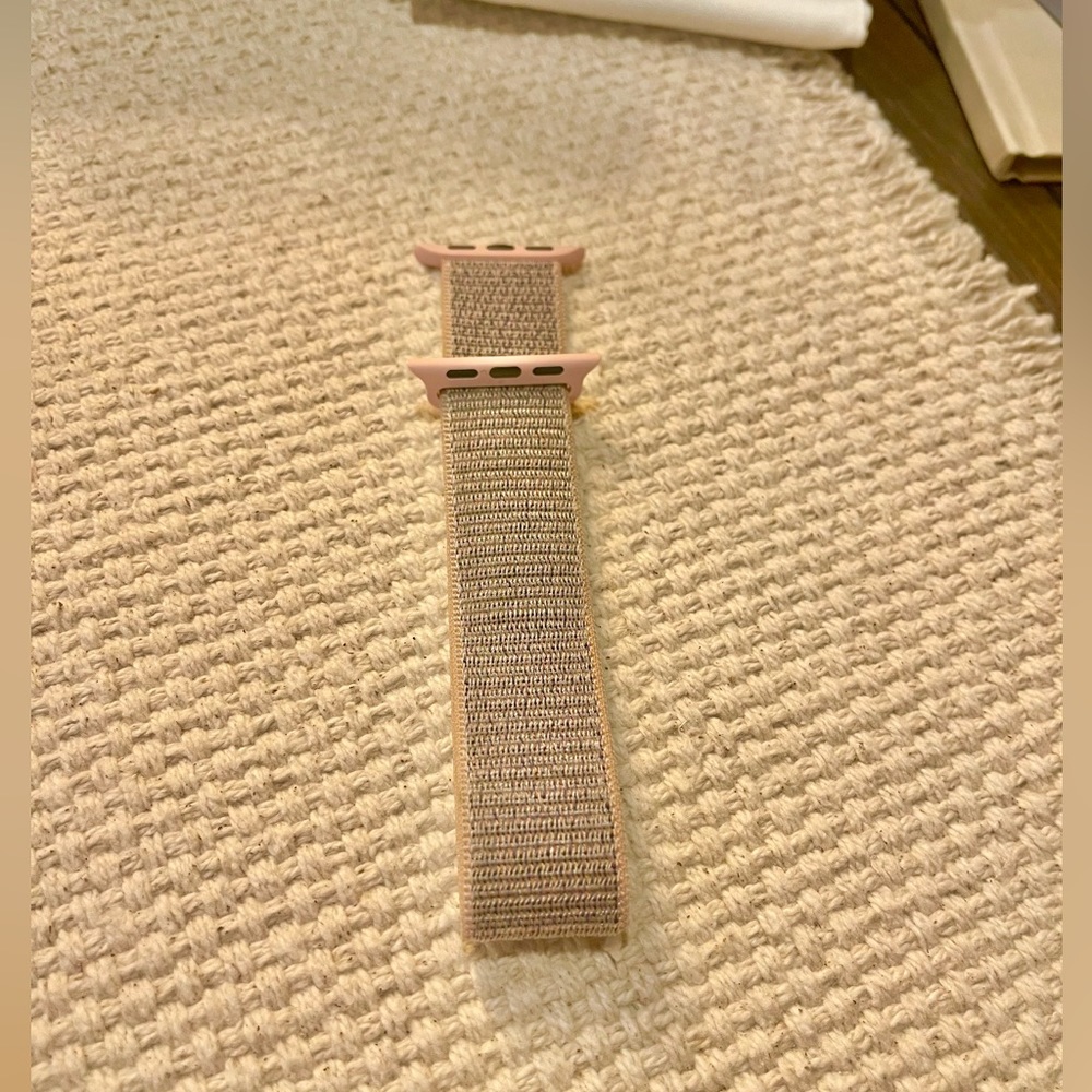 Apple iWatch Sport Band in Pink